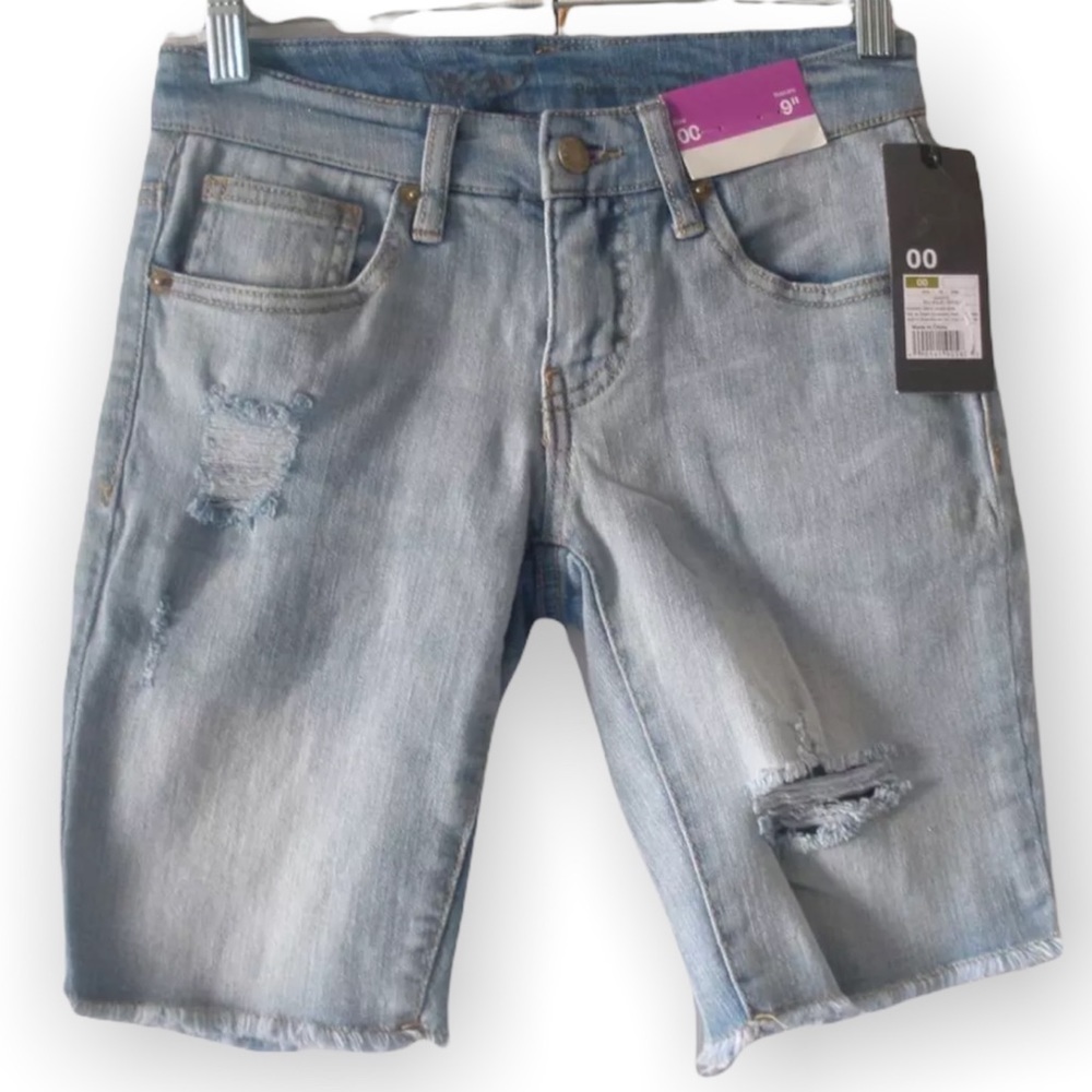 Womens Mossimo Denim Bermuda Shorts Mid Rise Light Wash Distress Blue Jean 00/24